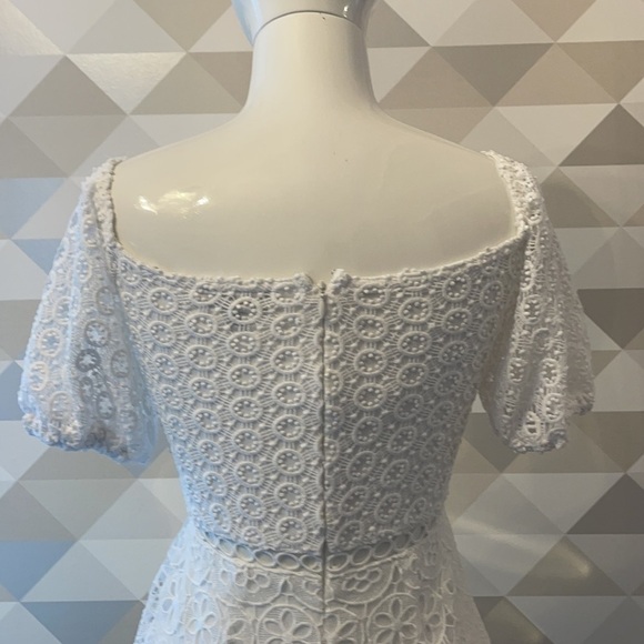 Express OFF THE SHOULDER CROCHET LACE MIDI DRESS - Picture 11 of 11